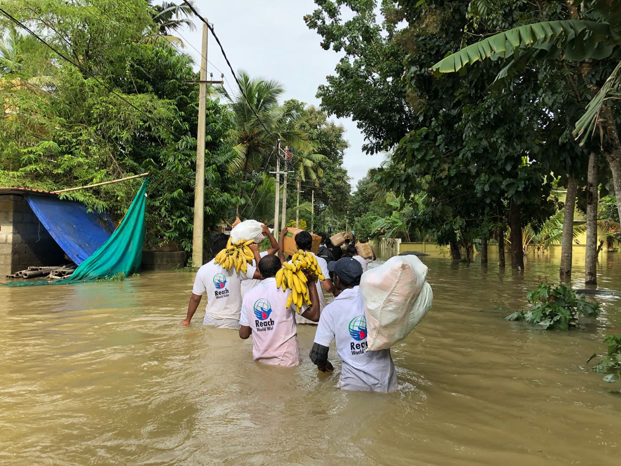 Supplying food kits to flood-affected areas